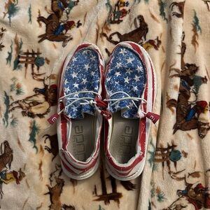 Women's Star-Patterned Athletic Shoes